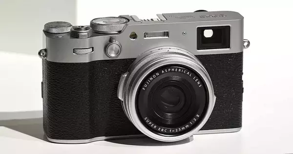 富士フイルム「FUJIFILM X100VI」　4020万画素＋ボディ内手ブレ補正＋AI被写体検出で強化