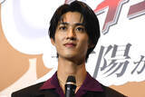 「「ブンブン振り回していたら……」M!LK曽野舜太、殺陣練習のために模擬刀を購入→自宅で起こったハプニングとは」の画像1
