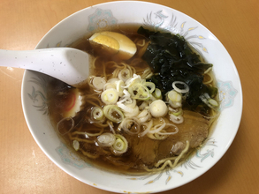 井手隊長の700円以下で旨いラーメンが食べたい!! 第72回 470円のラーメンと「ギーヨウザ」が最高!西巣鴨にある常連に愛される老舗「森よし」!