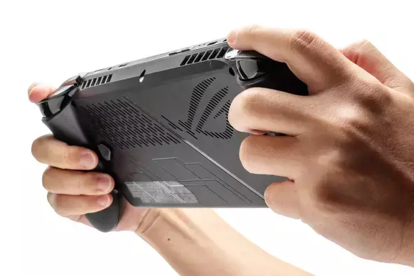 ASUS「ROG Xbox Ally／Ally X」レビュー。軽量ボディに詰め込まれた“ポータブルXbox”の実力