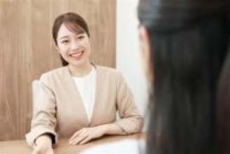 正月帰省が婚活の引き金に? 7割が「結婚トーク」を経験 - 婚活が1月に加速するワケ