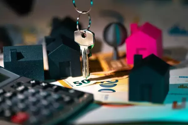 不動産価格「まだ上がる」と予想する人は減少、それでも75％が「今は売り時」と回答