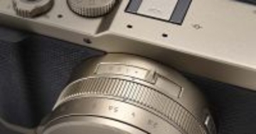 パナソニック、大型センサー搭載の高級コンパクトデジカメ「LUMIX L10」　実売21万円前後