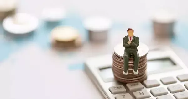 金利上昇中の「個人向け国債」と成長資産の「オルカン」、100万円運用でどれだけ差？