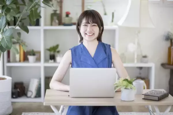 テレワークの方必見！10時間座っていても疲れにくい座り方と方法とは！？
