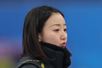 ロコ・ソラーレ藤沢五月の“最新ショット”に注目「髪、切ったんですね」 スイーツ前に極上笑顔も