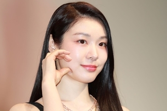 「見た途端、息苦しくなった…」フィギュアレジェンド　キム・ヨナさんの“激変”最新ショットが話題　二の腕もあらわなドレス姿「圧倒的な美しさ」