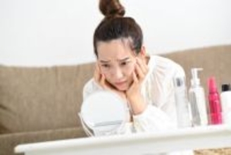 お肌のインナードライとは？原因とケア方法