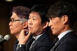 「三笘薫の“予想された選外”以上に注目された「2つの懸念」　世界は森保ジャパンの精鋭26人をどう見たのか？「日本は相当な努力がいる」【W杯】」の画像1