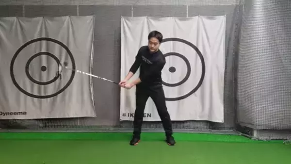 ゴルフスイングの勘違い～スウェーとスライドはなぜ起こるのか～