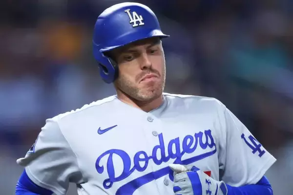 直近7試合で打率.038の大スランプ…異変が生じるフリーマンにIL入りの懸念　米メディアはド軍の“管理能力”を糾弾「オオタニと同じ過ちを繰り返す危険性」