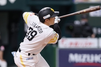 「リード、打撃いずれも超越してますね」DeNA→SBの“打てる捕手”に熱視線　移籍後2度目の猛打賞を記録　圧巻の.344「凄すぎるよ」