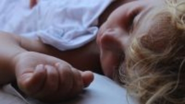 休日の寝だめはダメ！ いつも睡眠不足気味だと感じているあなた。
