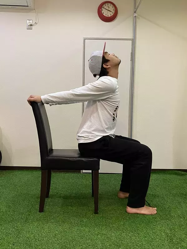 「「自宅でできる椅子を使ったトレーニング」～首・腕・胸～」の画像