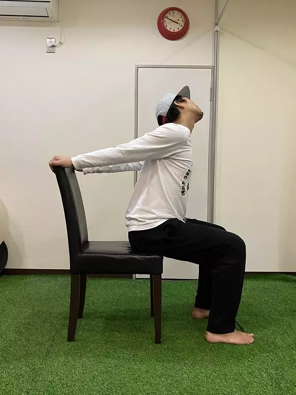 「「自宅でできる椅子を使ったトレーニング」～首・腕・胸～」の画像