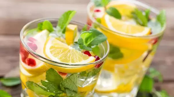 「半身浴中におススメな飲み物とは」の画像