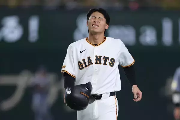 巨人痛恨　新リードオフマン平山にアクシデント発生　6回走塁中に左太もも裏に異変か「痛すぎる…」