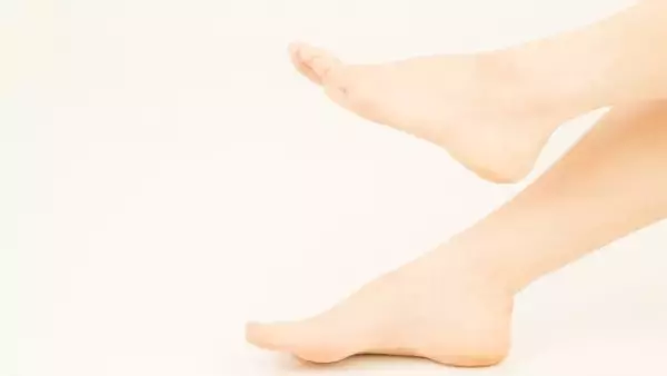 腰痛や下半身太りを招く「浮き指」とは？
