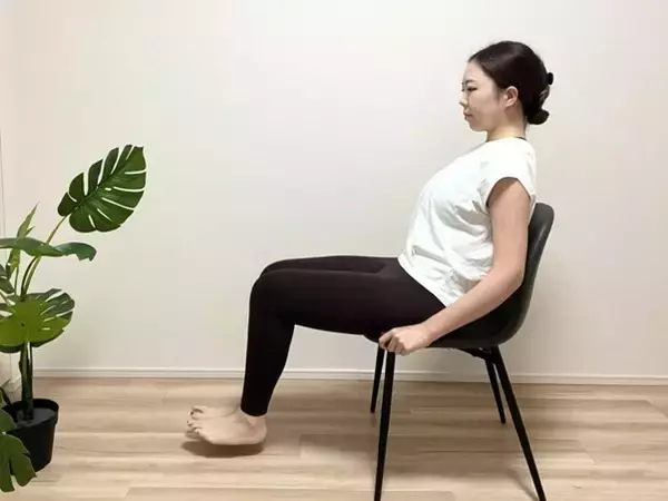 「下腹だけ出てる人はやって！おなかぺったんこを目指す簡単エクササイズ」の画像