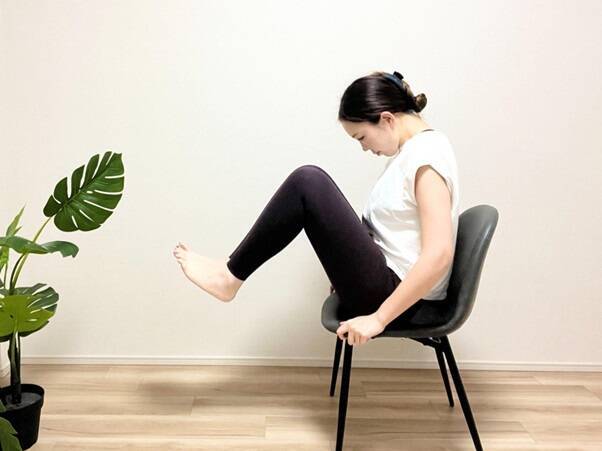 下腹だけ出てる人はやって！おなかぺったんこを目指す簡単エクササイズ