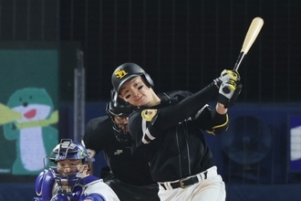 「完全覚醒したな」SB正木智也が豪快な先制ソロ　横浜スタジアム沈黙「これぞホームランアーチストの弾道」