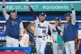 「「若手の覚醒ポテンシャルありすぎ」他球団ファン羨望、ヤクルトで次々出てくる新戦力　指揮官の“むっちゃ笑顔”も話題「池山監督の顔ったら！」」の画像1