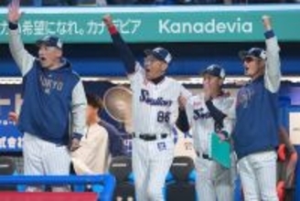 「若手の覚醒ポテンシャルありすぎ」他球団ファン羨望、ヤクルトで次々出てくる新戦力　指揮官の“むっちゃ笑顔”も話題「池山監督の顔ったら！」