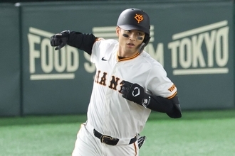 「うぉおおおおお！マジか」補強締め切り2日前に西武から届いた“朗報”にファン歓喜　巨人から28歳右の外野手が電撃トレード「最高の補強」「おかえりなさい」