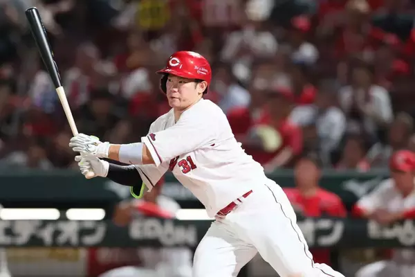 「間違いなく今オフ1番の注目株」FA戦線の“超目玉”に近鉄OB佐野慈紀氏の考察　広島28歳捕手は「ジャイアンツが獲得に名乗りを上げても全くおかしくない」