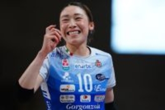「美女カルテットですな」25歳女子バレーボール選手の笑顔“さく裂”オフショット…ディズニー満喫「楽しめて何よりです」