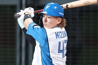 「いつの間にホームランバッターになったんや」日本ハム26歳内野手が6点差から大逆転呼ぶ満塁弾をマーク「やはり水野は神だった」