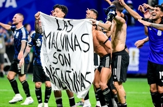 「軽率だ！」FIFAが懲戒処分へ　アルゼンチン代表選手の政治的横断幕が波紋　W杯での問題行動に大統領も苦言「宣戦布告と取られる可能性がある」