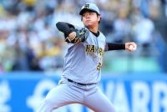 「全盛期の石井一久に匹敵する」なぜ虎の怪腕は無双投球を続けられるのか　元近鉄OB佐野慈紀氏の考察「迷いなくどんどん勝負にいっている」好リード“女房役”も絶賛