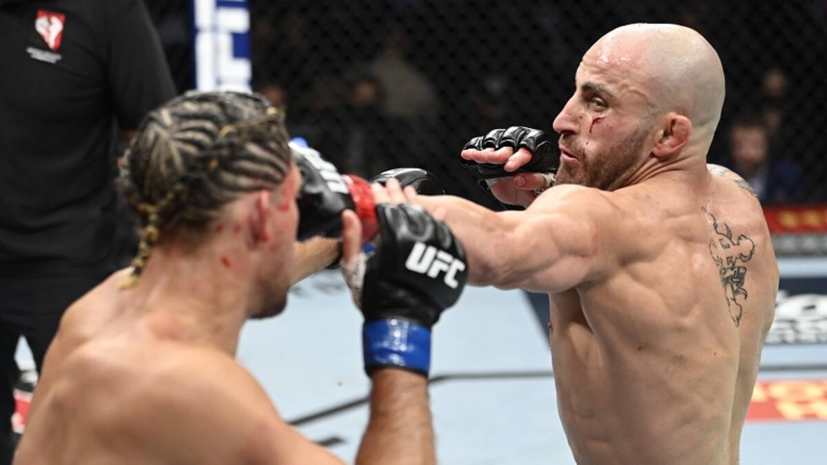 Ufc273 ヴォルカノフスキーはまるで超サイヤ人 笑 フェザー級防衛戦 バンタム級王座統一戦のwタイトルマッチ 22年4月6日 エキサイトニュース 3 6