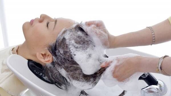 頭を洗う 髪を洗う 正しい洗い方で健康的な美しい髪を目指そう 22年4月6日 エキサイトニュース 頭を洗う 髪を洗う 正しい洗い方で健康的な美しい髪を目指そう 22年4月6日 エキサイトニュース