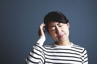 【医師に相談】緊張型頭痛という症状を知っていますか？
