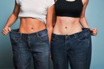 腹筋だけより効果的！？お腹痩せしたいならスクワットを極めるべし