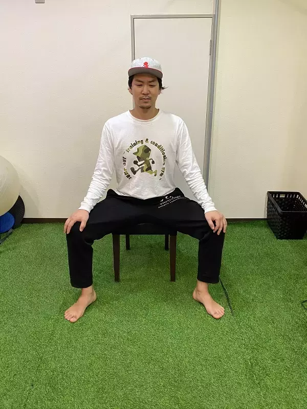 「自宅でできる椅子を使ったトレーニング」～背骨と骨盤～
