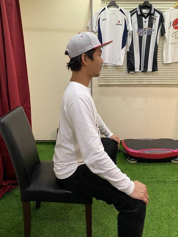 「自宅でできる椅子を使ったトレーニング」～背骨と骨盤～
