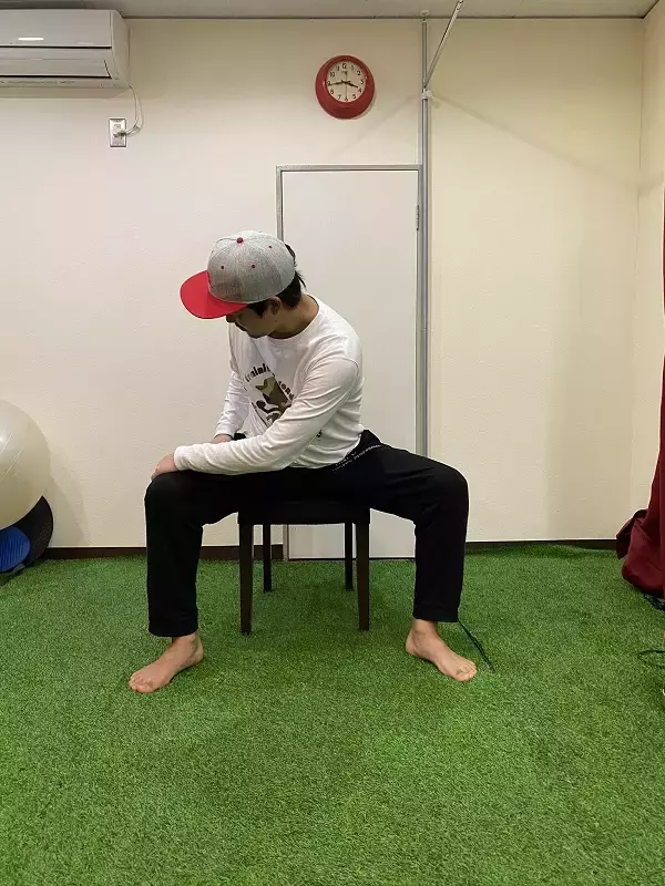 「「自宅でできる椅子を使ったトレーニング」～背骨と骨盤～」の画像