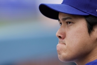 大谷翔平の二刀流は「茶番劇」なのか　LA重鎮記者の“強弁”に米識者が唱えた異論「オオタニにとって“投げること”は、巨額契約の一部だ」