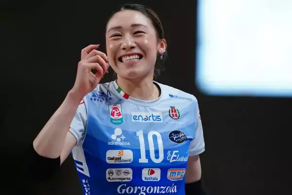 「可愛すぎる！」バレーボール女子日本代表の“イメチェン姿”に反響…「お2人共お似合いです」