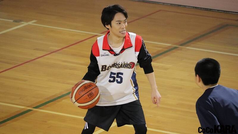 小野賢章が 小野のバスケ を披露 バスケ練習でシュートも決める 19年2月4日 エキサイトニュース