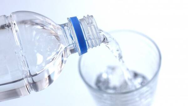 1日に摂取する水の適量は何リットル 19年5月29日 エキサイトニュース