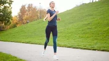 足がつる こむらがえり は運動と食事で予防しましょう 17年10月21日 エキサイトニュース