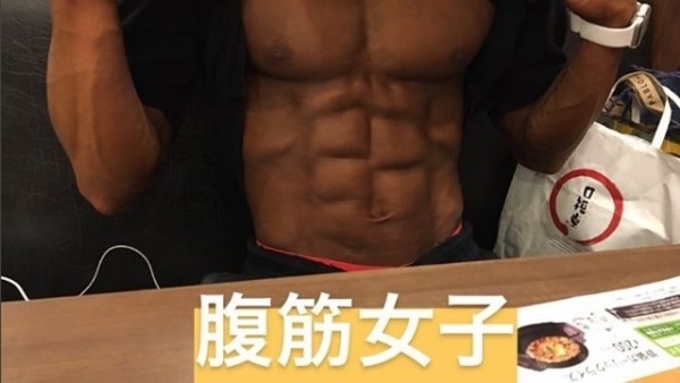 まるでアスリートのような腹筋を持つ腹筋女子の魅力とは 年12月31日 エキサイトニュース まるでアスリートのような腹筋を持つ腹筋女子の魅力とは 年12月31日 エキサイトニュース