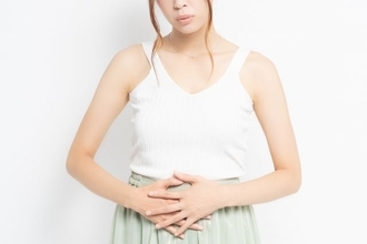 生理前・生理中の痒みと更年期との関係性〜原因と対処法を部位別にご紹介〜