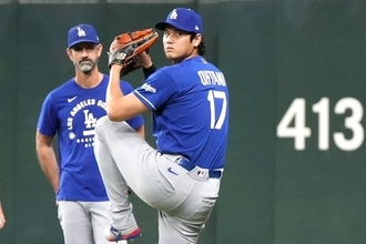 “投手・大谷”のキャッチボール再開は「重要な進展」も先行きは不透明…現地メディアが見解「プレーオフまでの復帰は時間との勝負」