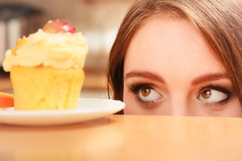 ダイエットにくじけそうな方必見！ 「つい食べ過ぎた」を解消するダイエットの心理学