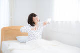 「疲れも取れて太ももスッキリ！？寝る前ストレッチの効果って？」の画像2